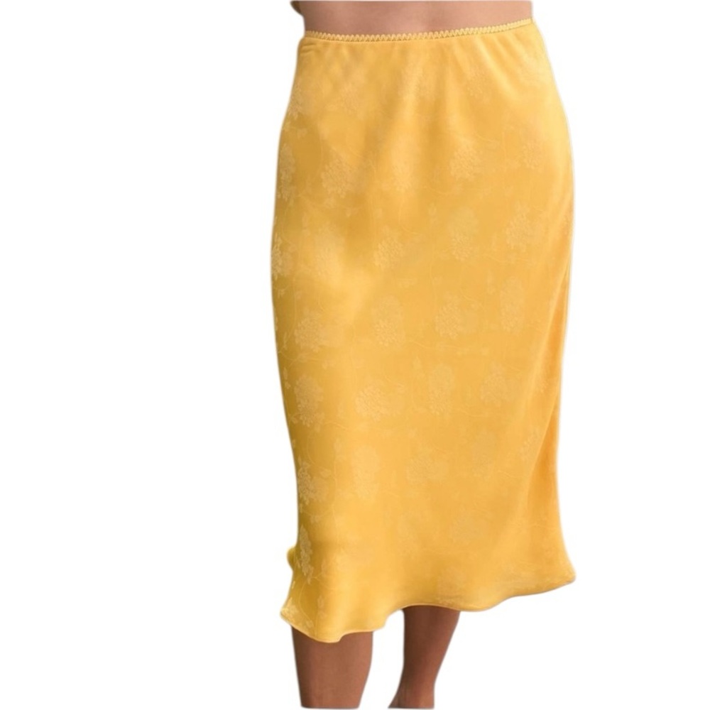 NWT Chelsea & Violet Women’s Large Yellow Pull-On Elastic Waist Midi Skirt